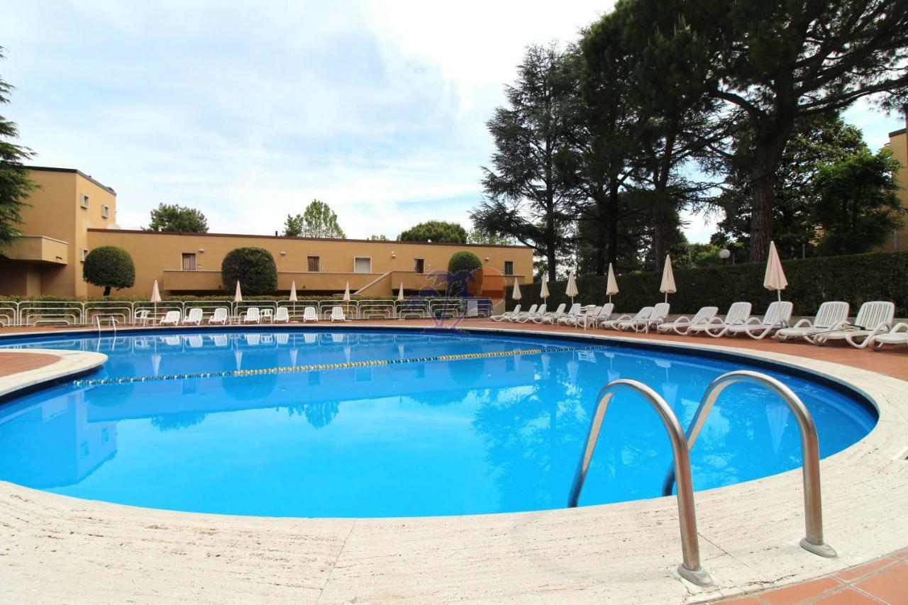 Appartamenti La Madonnina Πεσκιέρα ντελ Γκάρντα Εξωτερικό φωτογραφία